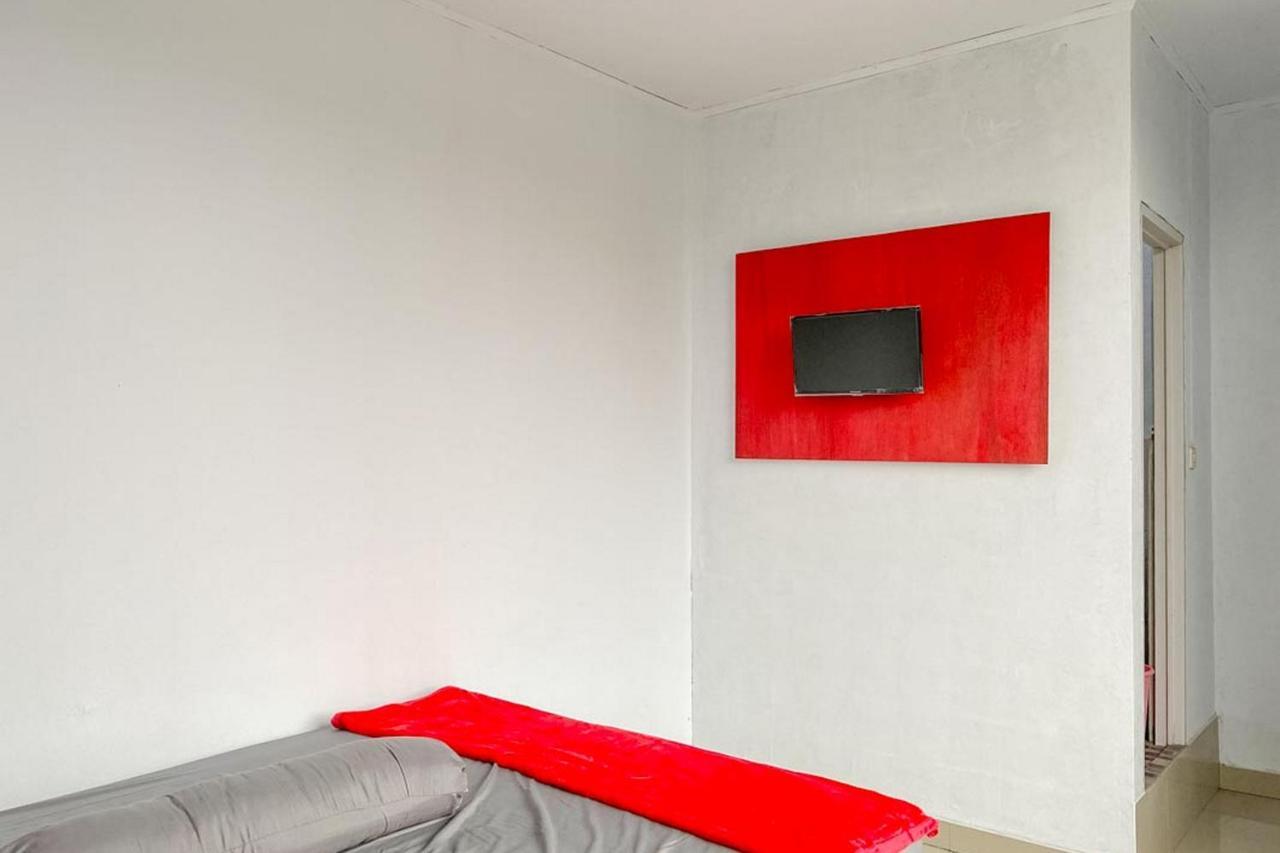 Sky Residence Tomohon Mitra Reddoorz Экстерьер фото